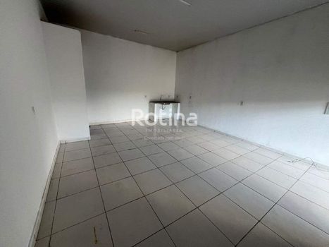 Foto 3 do(a) Loja false para alugar em Loteamento Monte Hebron, Uberlândia