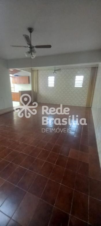 Foto 20 do(a) Casa de 4 quartos para alugar em Guará I, Brasília