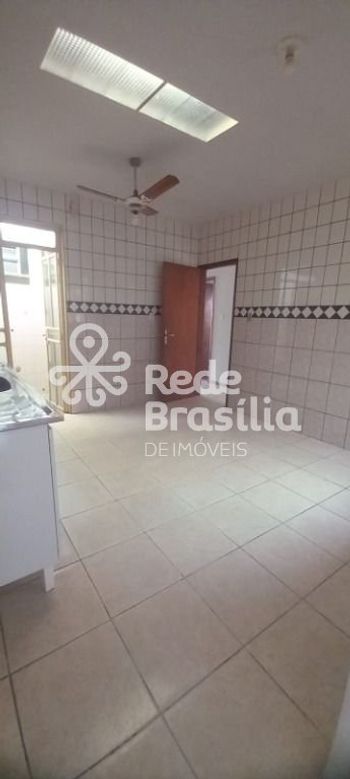 Foto 13 do(a) Casa de 4 quartos para alugar em Guará I, Brasília