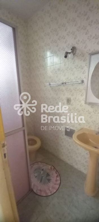 Foto 10 do(a) Casa de 4 quartos para alugar em Guará I, Brasília