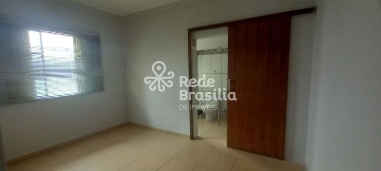 Foto 16 do(a) Casa de 4 quartos para alugar em Guará I, Brasília