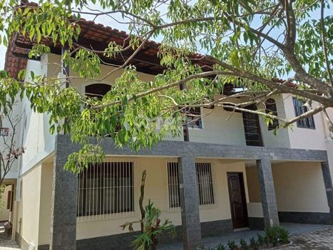 Foto 2 do(a) Casa de 5 quartos à venda em Itaipu, Niterói