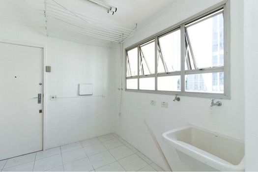 Foto 5 do(a) Apartamento de 3 quartos à venda em Itaim Bibi, São Paulo