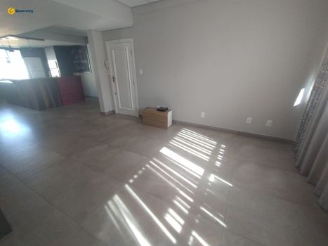 Foto 3 do(a) Apartamento de 2 quartos à venda em Itaguaçu, Florianópolis