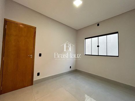 Foto 13 do(a) Casa de 3 quartos à venda em Parque Atheneu, Goiânia