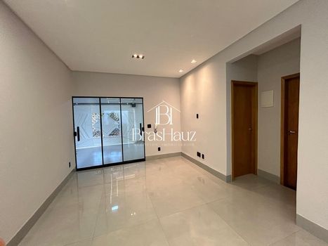 Foto 19 do(a) Casa de 3 quartos à venda em Parque Atheneu, Goiânia