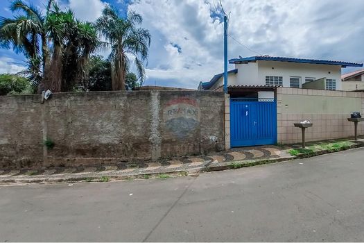 Foto 3 do(a) Casa de 4 quartos à venda em Vila Santo Antônio, Araras