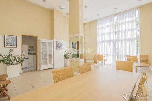 Foto 49 do(a) Apartamento de 3 quartos à venda em Passo da Areia, Porto Alegre