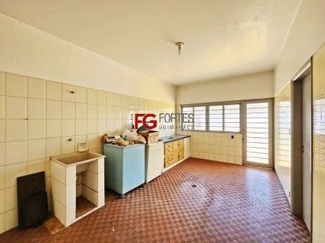 Foto 11 do(a) Casa de 3 quartos à venda em Vila Tibério, Ribeirão Preto
