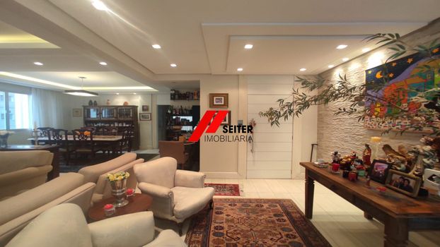 Foto 2 do(a) Apartamento de 3 quartos à venda em Centro, Florianópolis