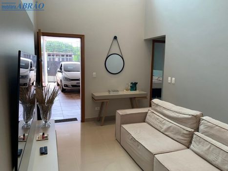 Foto 4 do(a) Casa de 3 quartos à venda em Parque Residencial Patrícia, Maringá