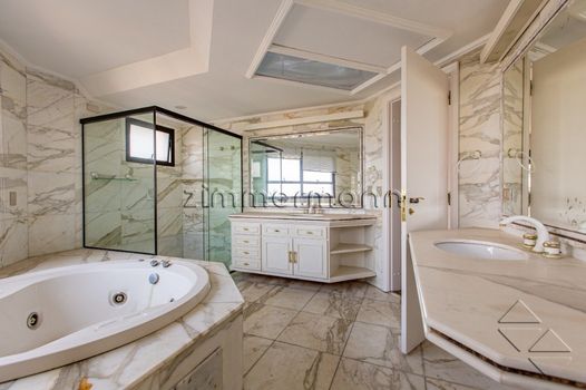 Foto 47 do(a) Apartamento de 6 quartos à venda em Vila Andrade, São Paulo