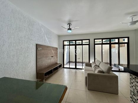Foto 2 do(a) Apartamento de 2 quartos para alugar em Loteamento João Batista Julião, Guarujá