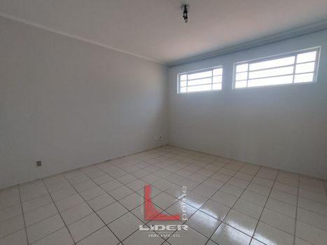 Foto 17 do(a) Casa de 4 quartos à venda em Jardim Europa, Bragança Paulista