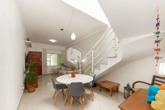 Foto 4 do(a) Casa de 3 quartos à venda em Vila Inglesa, São Paulo