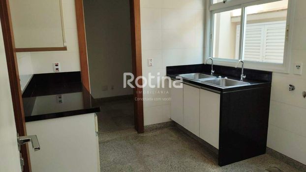 Foto 8 do(a) Casa em Condomínio de 4 quartos à venda em Morada da Colina, Uberlândia
