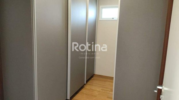 Foto 12 do(a) Casa em Condomínio de 4 quartos à venda em Morada da Colina, Uberlândia
