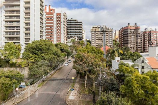 Foto 5 do(a) Apartamento de 3 quartos à venda em Mont Serrat, Porto Alegre