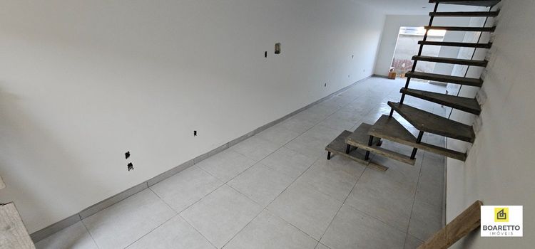 Foto 3 do(a) Casa de 2 quartos à venda em Vila Nova, Joinville