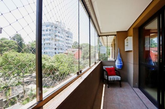 Foto 4 do(a) Apartamento de 3 quartos à venda em Jardim Botânico, Porto Alegre