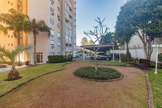 Foto 42 do(a) Apartamento de 2 quartos à venda em Jardim Lindóia, Porto Alegre