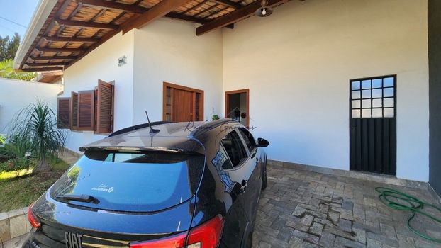 Foto 3 do(a) Casa de 3 quartos à venda em Jardim Arizona, Sete Lagoas