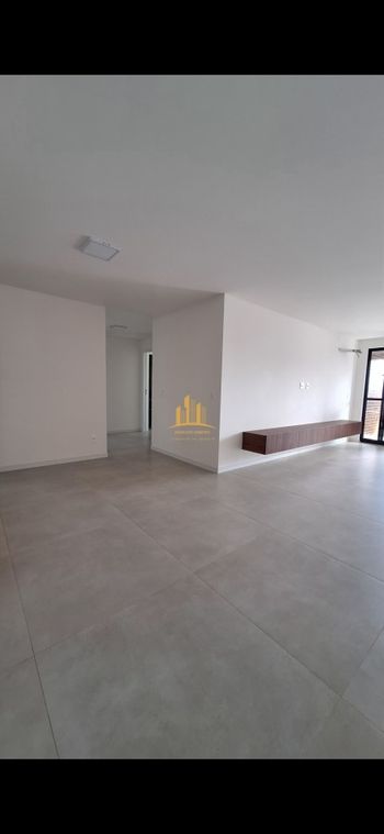 Foto 4 do(a) Apartamento de 4 quartos para alugar em Ponta Verde, Maceió