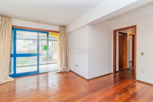 Foto 3 do(a) Apartamento de 3 quartos à venda em Chácara das Pedras, Porto Alegre