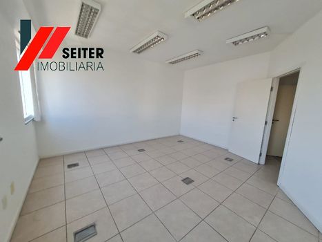 Foto 5 do(a) Sala / Conjunto Comercial false para alugar em Centro, Florianópolis