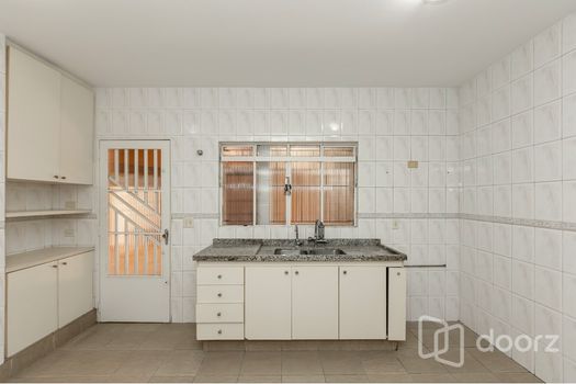 Foto 9 do(a) Casa de 4 quartos à venda em Jabaquara, São Paulo