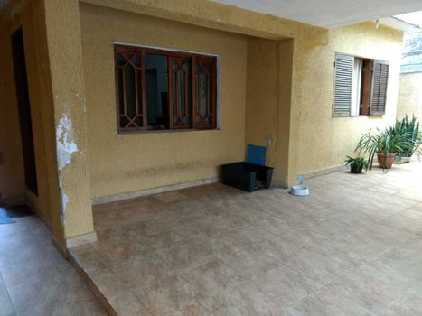 Foto 3 do(a) Casa de 4 quartos à venda em Jardim Três Marias, São Paulo