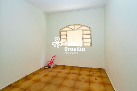 Foto 3 do(a) Casa de 5 quartos à venda em Guará II, Brasília