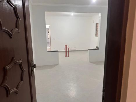 Foto 2 do(a) Casa de 3 quartos à venda em Parque Marajoara, Santo André