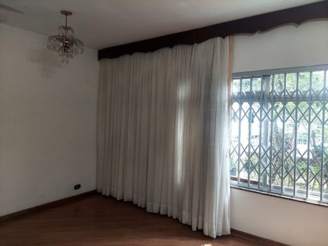 Foto 1 do(a) Casa de 4 quartos à venda em Vila Santa Clara, São Paulo