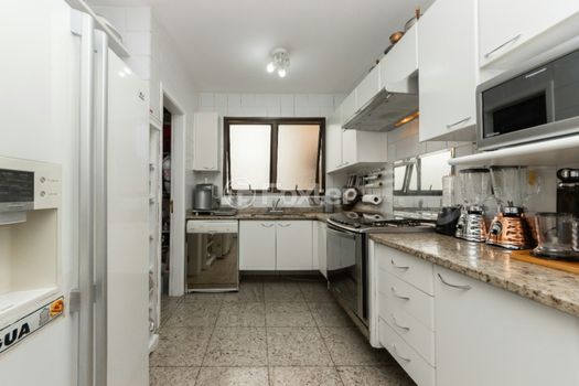 Foto 14 do(a) Apartamento de 4 quartos à venda em Vila Morumbi, São Paulo
