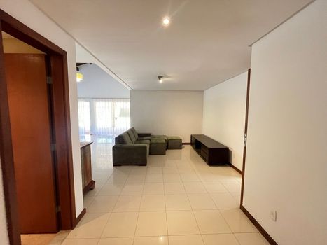 Foto 5 do(a) Casa de 5 quartos para alugar em Setor de Mansões do Lago Norte, Brasília