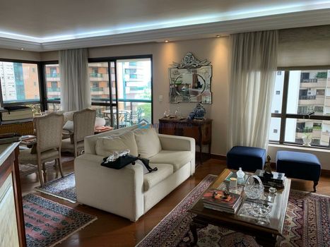 Foto 2 do(a) Apartamento de 3 quartos à venda em Vila Mariana, São Paulo