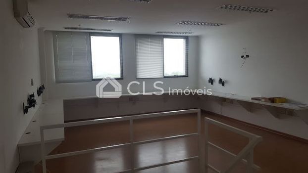 Foto 2 do(a) Sala / Conjunto Comercial false à venda em Alto de Pinheiros, São Paulo