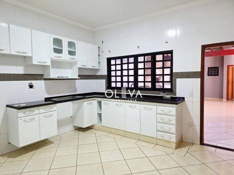 Foto 8 do(a) Casa de 3 quartos à venda em Jardim Caparroz, São José do Rio Preto