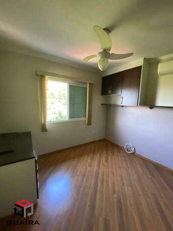 Foto 4 do(a) Casa de 4 quartos à venda em Cidade Vargas, São Paulo