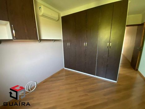 Foto 5 do(a) Casa de 4 quartos à venda em Cidade Vargas, São Paulo