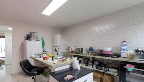 Foto 5 do(a) Casa de 2 quartos à venda em Parque Maria Domitila, São Paulo