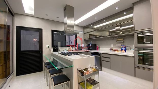 Foto 8 do(a) Casa de 4 quartos à venda em Jardim Florestal, Jundiaí