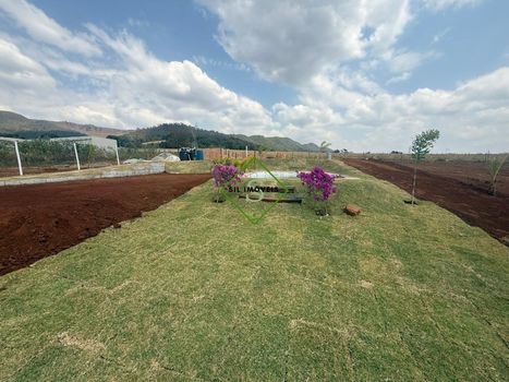 Foto 5 do(a) Fazenda / Sítio / Chácara de 2 quartos à venda em null, Mateus Leme