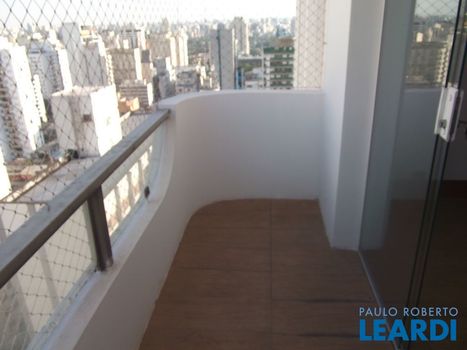 Foto 3 do(a) Cobertura false à venda em Jardim Paulista, São Paulo