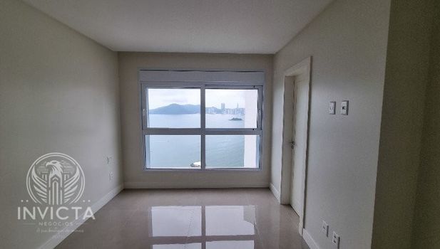 Foto 8 do(a) Apartamento de 4 quartos à venda em Pioneiros, Balneário Camboriú
