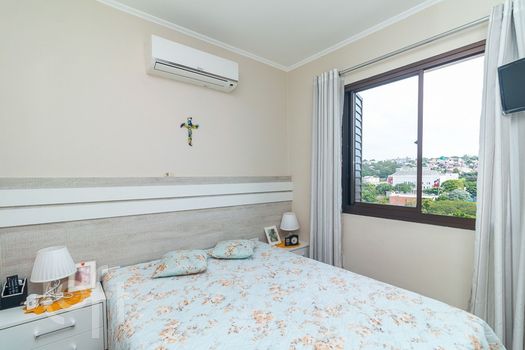 Foto 14 do(a) Apartamento de 3 quartos à venda em Teresópolis, Porto Alegre