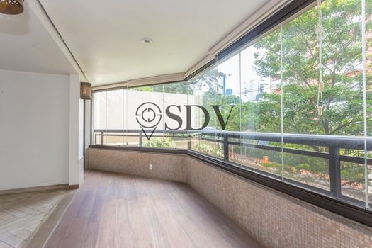Foto 5 do(a) Apartamento de 3 quartos à venda em Jardim Europa, São Paulo