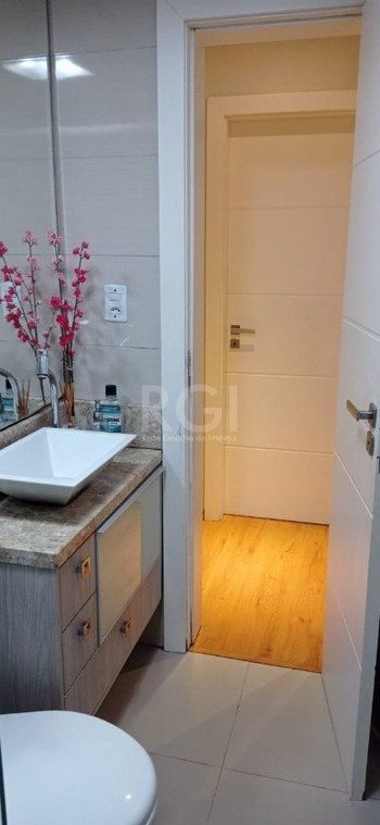 Foto 15 do(a) Flat de 2 quartos à venda em Humaitá, Porto Alegre
