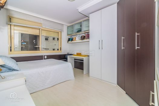 Foto 25 do(a) Apartamento de 3 quartos à venda em Três Figueiras, Porto Alegre